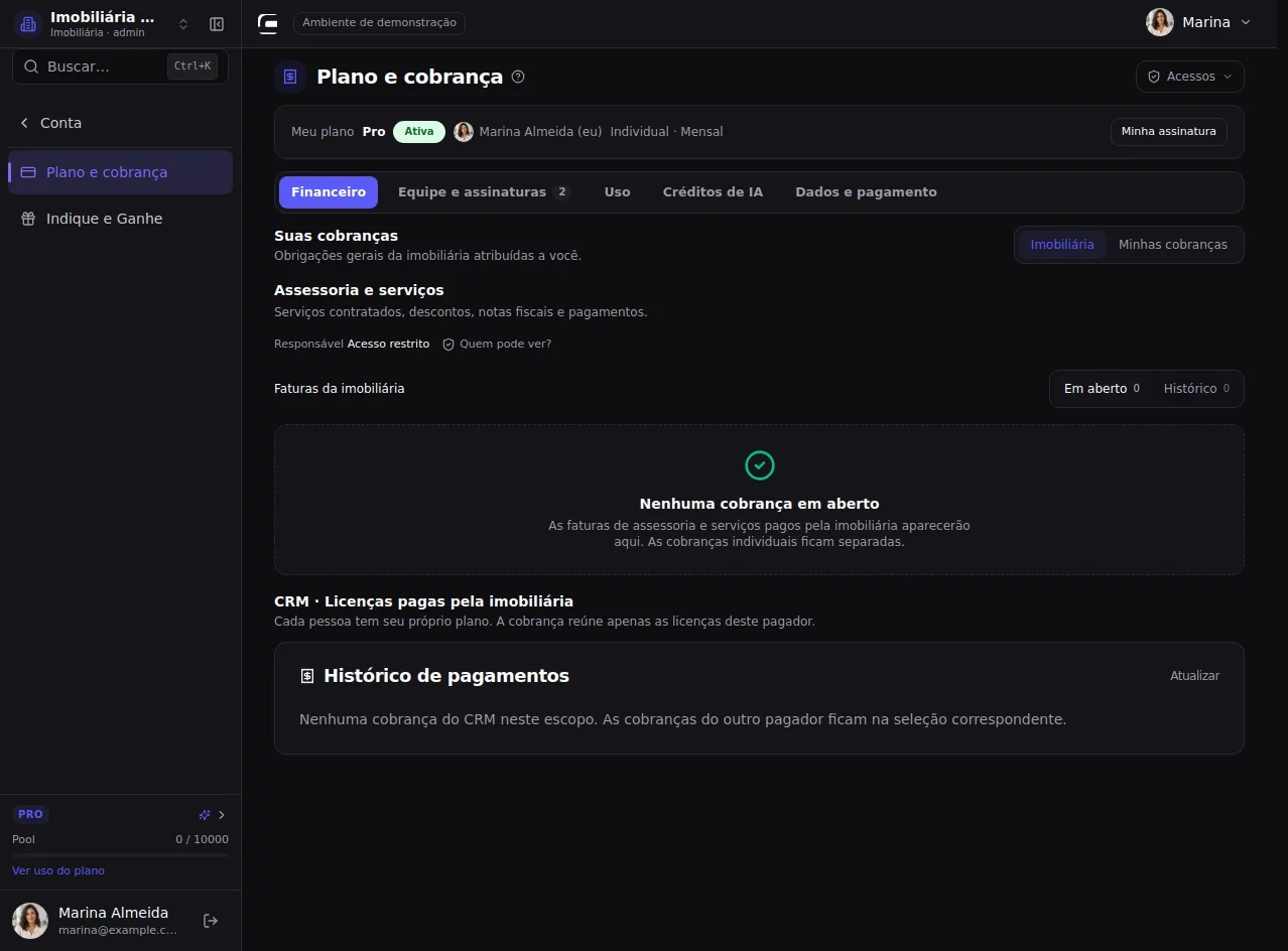Abra Plano e cobrança — tela nativa do CRM com dados fictícios.